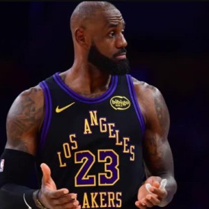 退役信号？NBA为詹姆斯设计专属球衣补丁，NBA独一份，引发猜测|洛杉矶湖人队|萨克拉门托国王队|迈阿密|赛季|比赛_新浪体育_新浪新闻