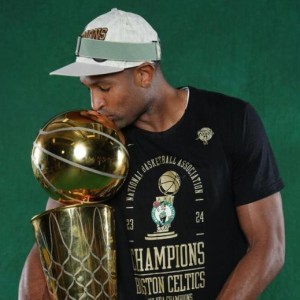 半岛体育APP-霍福德38岁夺冠背后！持久力看齐詹皇欲打到40+