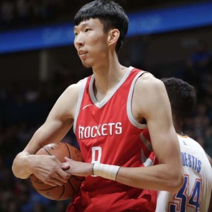 半岛体育-周琦NBA总薪水950万，实际到手有多少？说出来你别不信|休斯敦火箭队|合同|球员|薪资|保障_新浪体育_新浪新闻