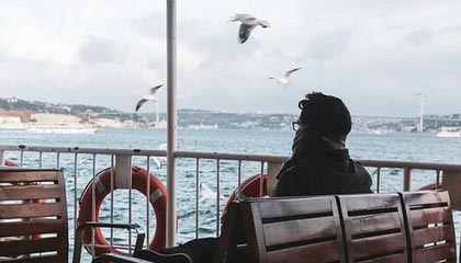 精雕细刻！哈利伯顿收获个人专属木雕版Hali1